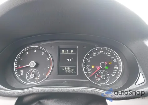 2012 Volkswagen Passat 2.5L S z USA, uszkodzony, nr VIN 1VWAP7A30CC077176